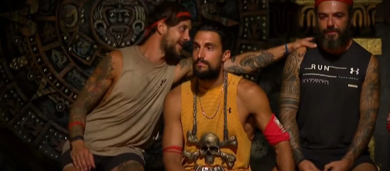 Survivor (20/4): Ξένο σώμα στην μπλε ομάδα η Μαριαλένα - Τα δάκρυα του Τριαντάφυλλου (βίντεο)